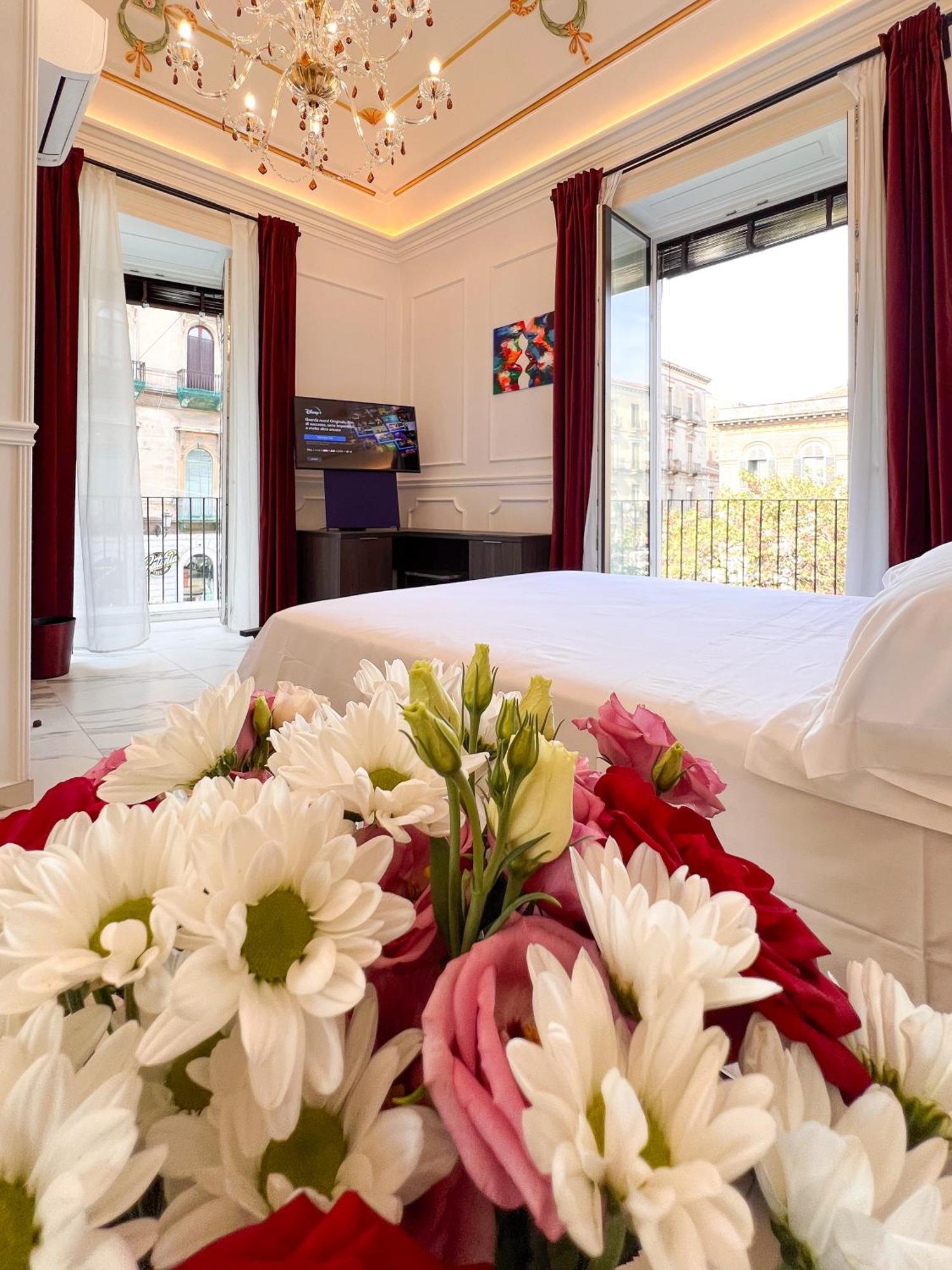 Ricci Palace Suites Catania Ngoại thất bức ảnh